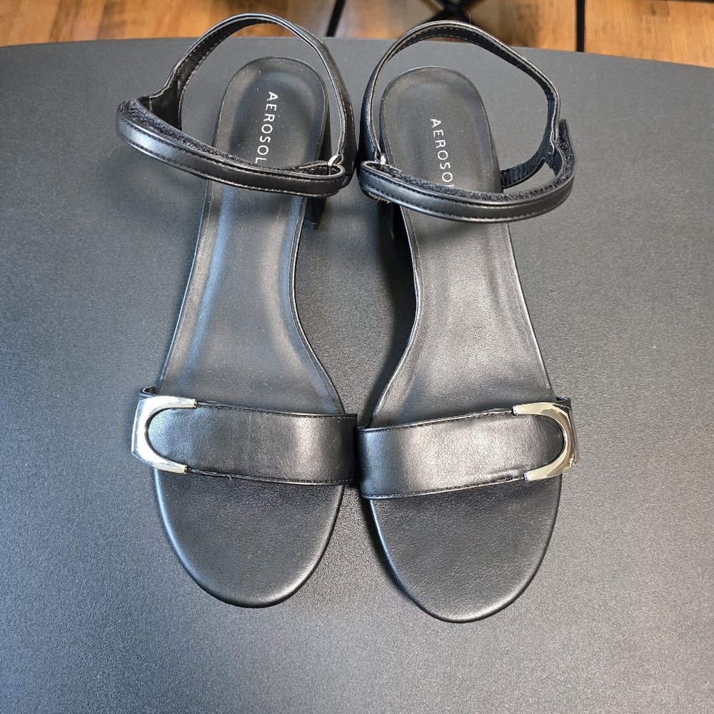 AEROSOLES Black Sandals with Silver Buckle
